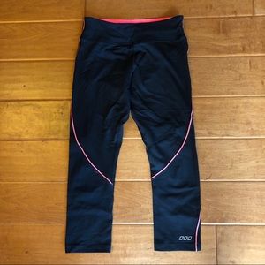 Lorna Jane Cropped 3/4 Leggings